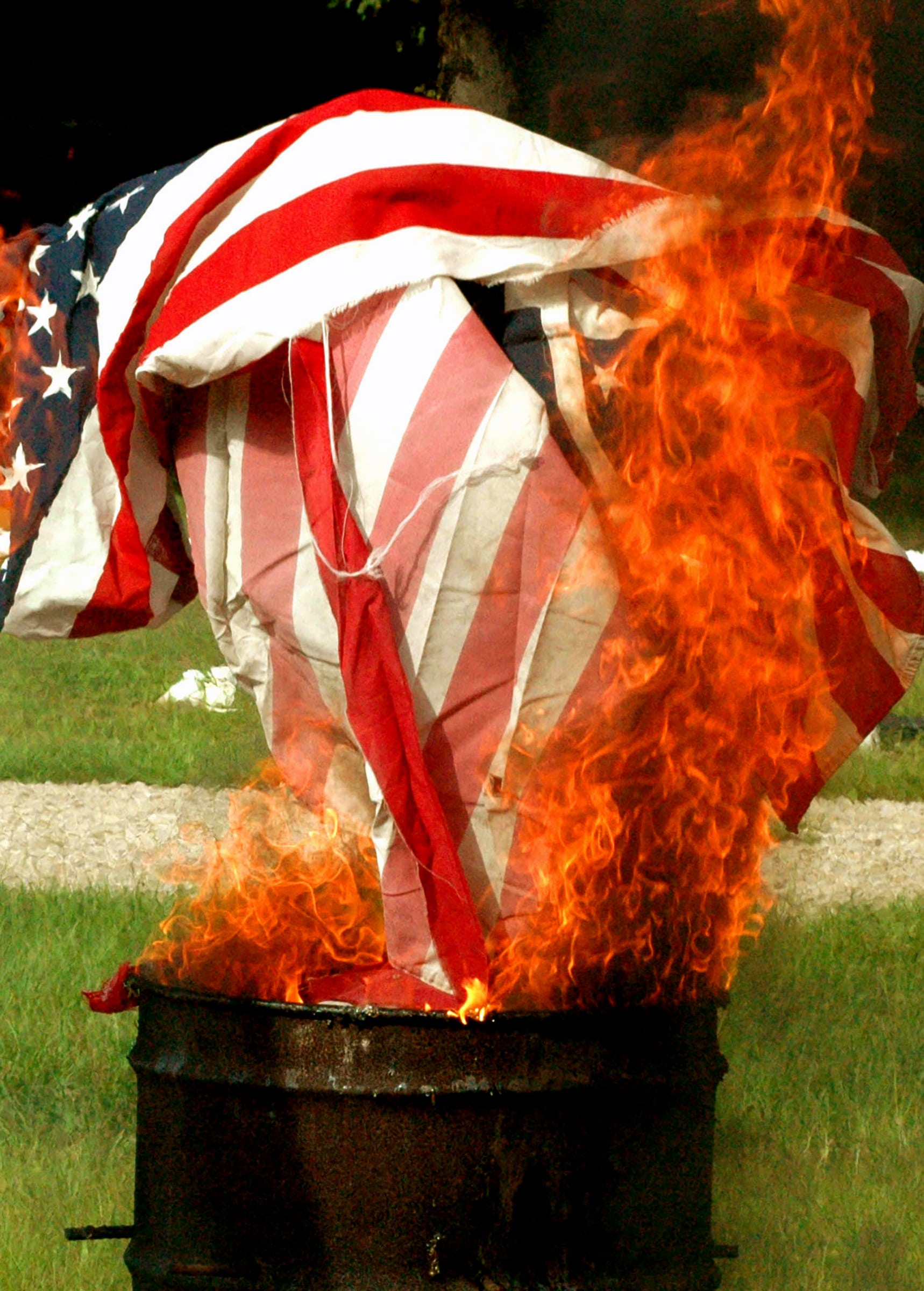 Texas crime of destroying a flag